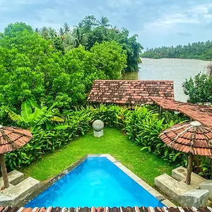 ***** Hotel Waterland Sri Lanka