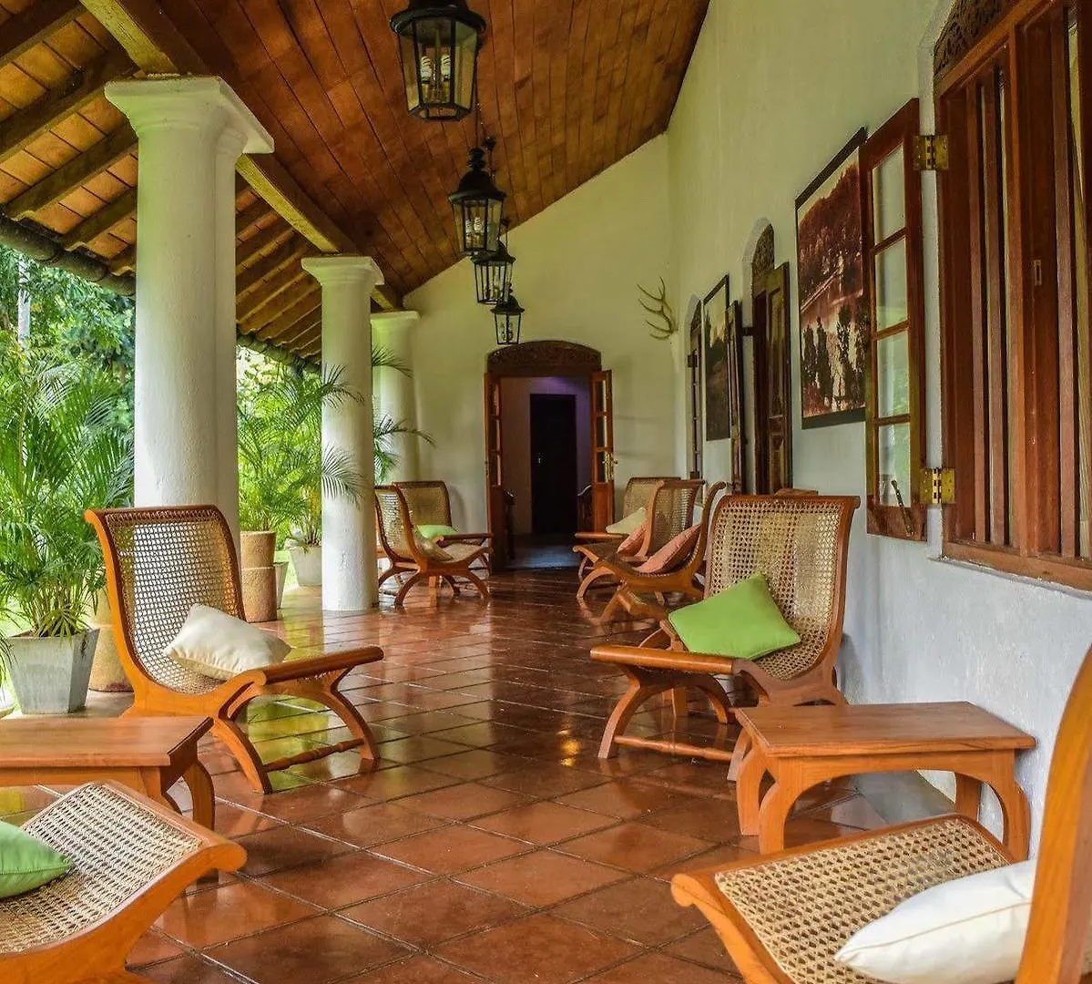 *** Hotel Athulya Villas Kandy Sri Lanka